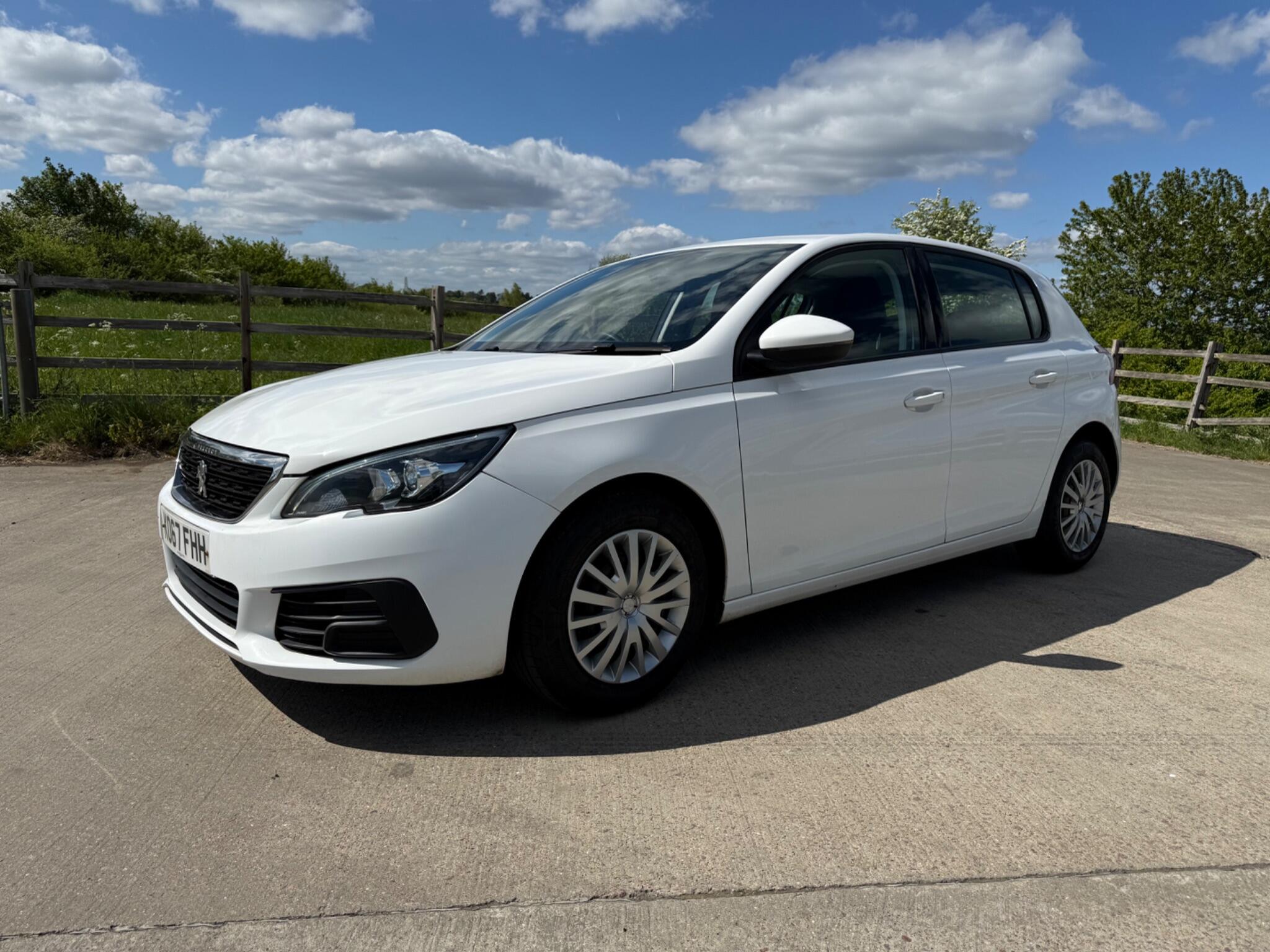 Peugeot 308 1.2 PureTech Access Euro 6 (s/s) 5dr — photo 52 of 100